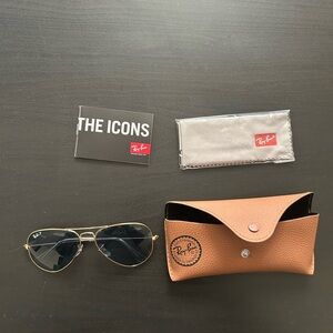 Ray-Ban Black and Gold Aviator Sunglasses